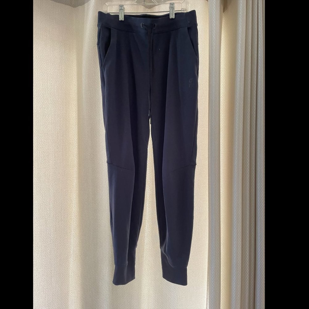 On Running sweat pants women's size small dark blue (recycled materials)